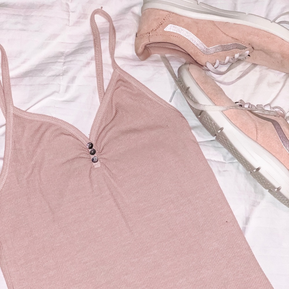 American Eagle Soft & Sexy Peach V-Neck Tank